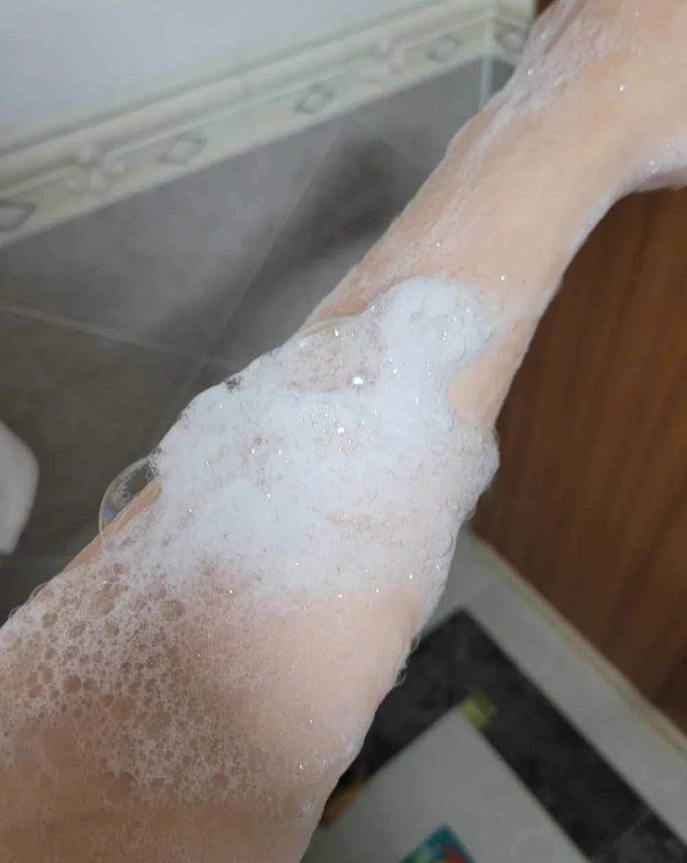 OHIOHOO Hug Therapy Body Wash