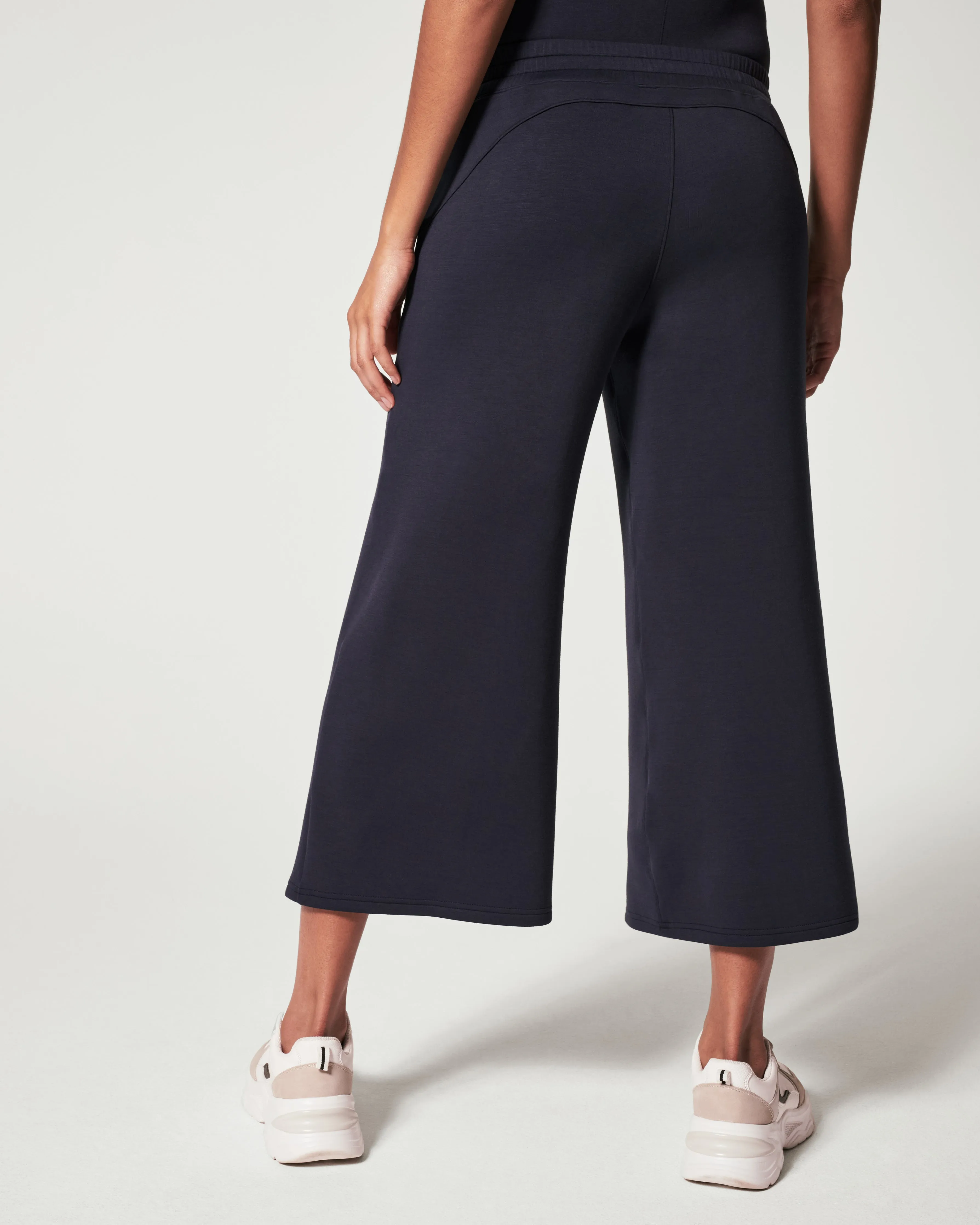 SPANX® AirEssentials Cropped Wide Leg Pant