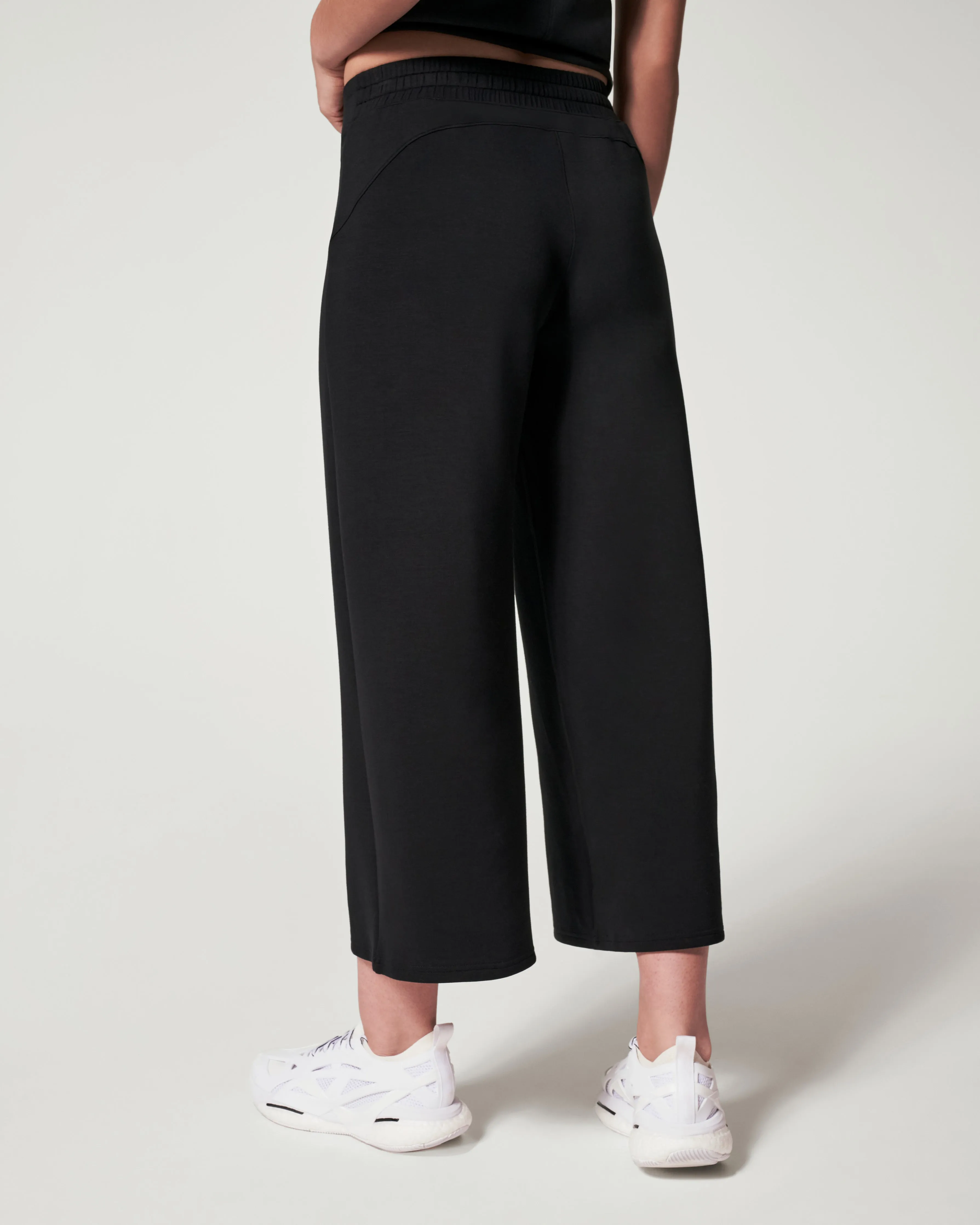 SPANX® AirEssentials Cropped Wide Leg Pant